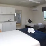 Summit Motel