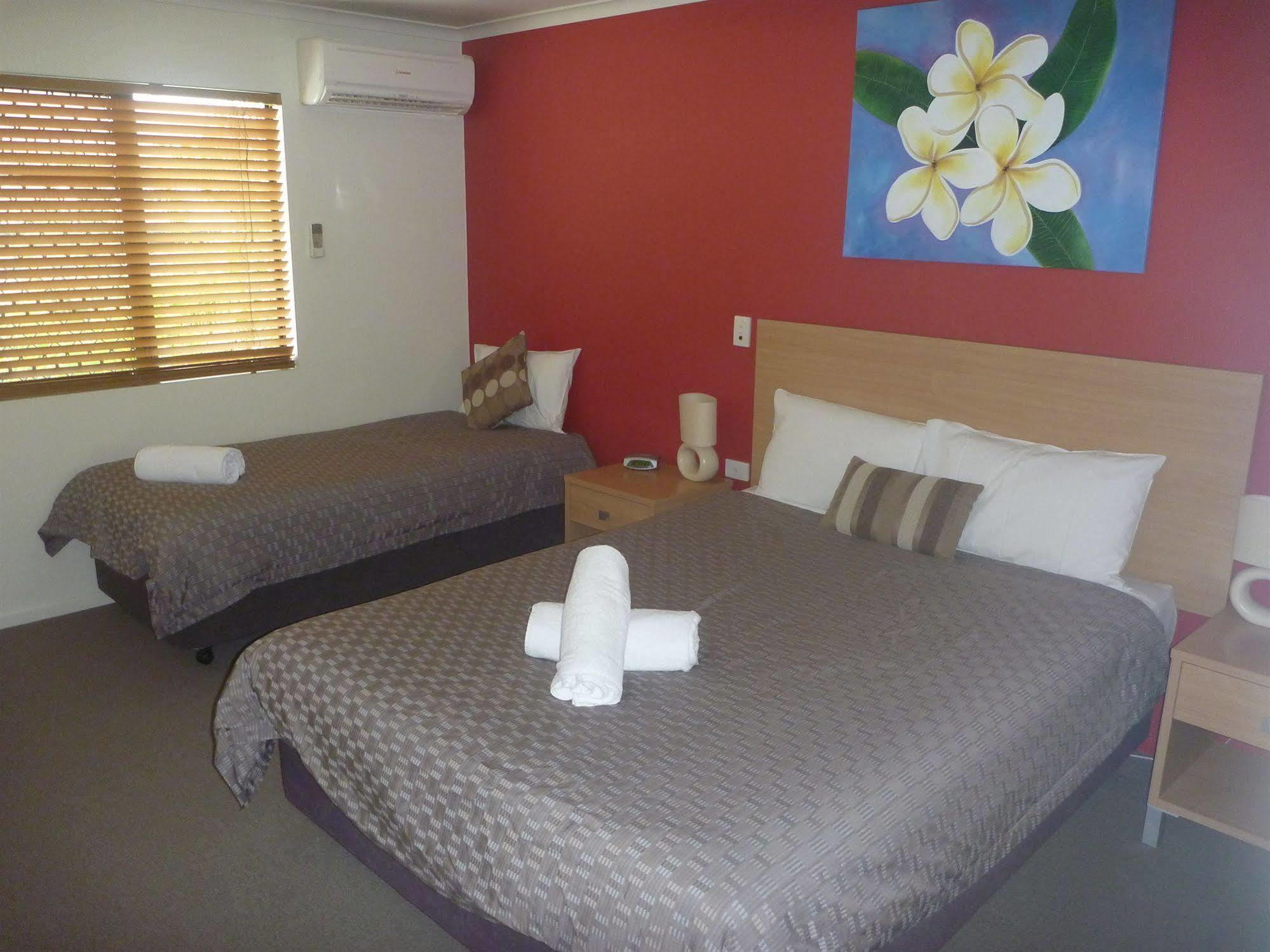 Motel Summit